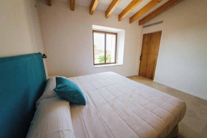 Room 4 of 26