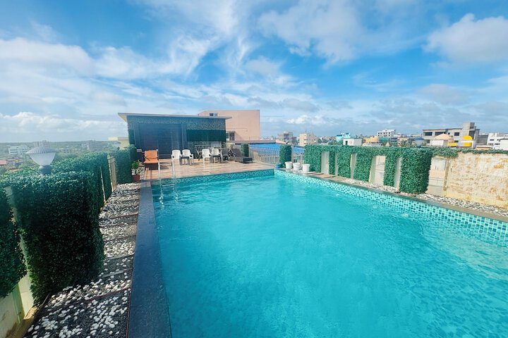 Pool 44 of 57