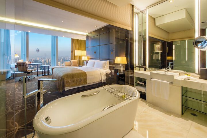 Room 21 of 54