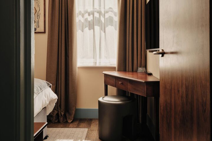 Room 17 of 45