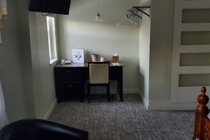 Room 44 of 206