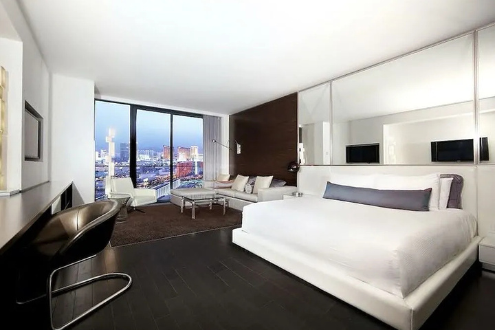 Room 3 of 19