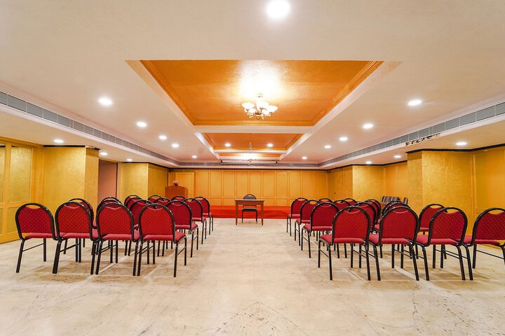 Ballroom/Hall 34 of 36