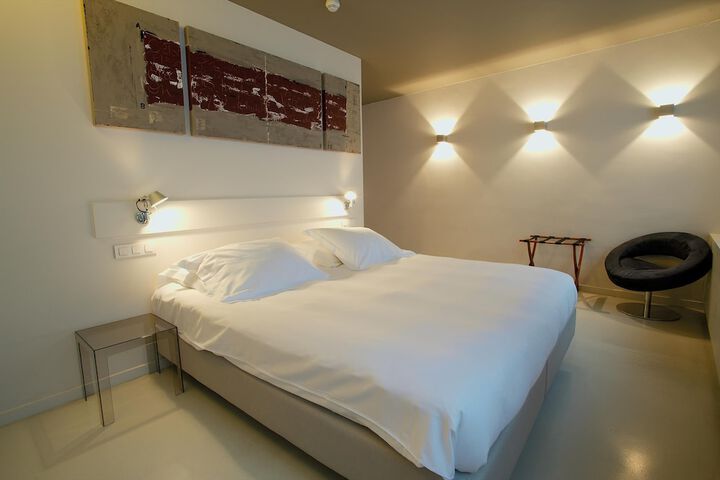 Room 17 of 61