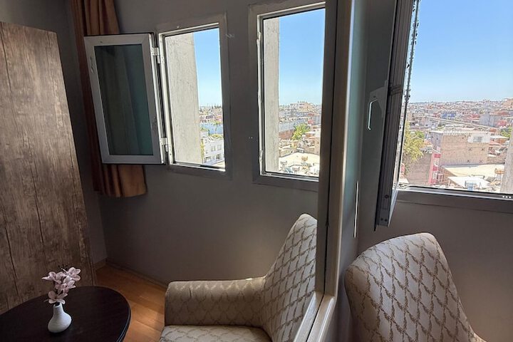 Room 14 of 19