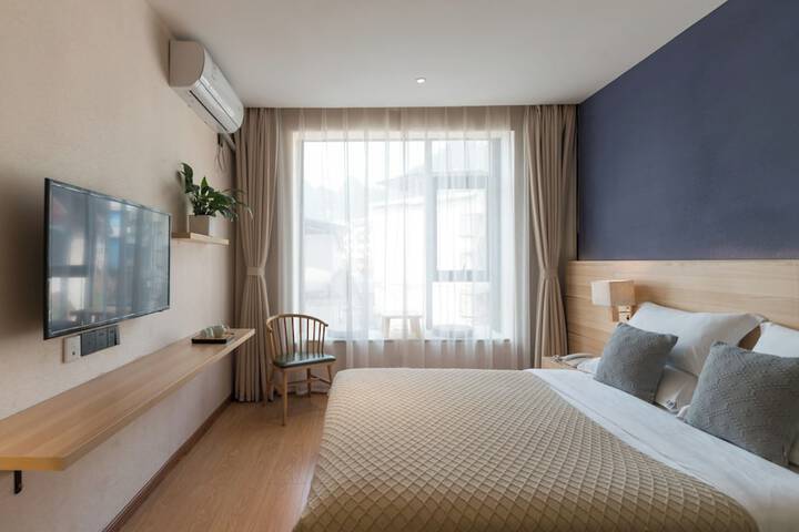 Room 21 of 126