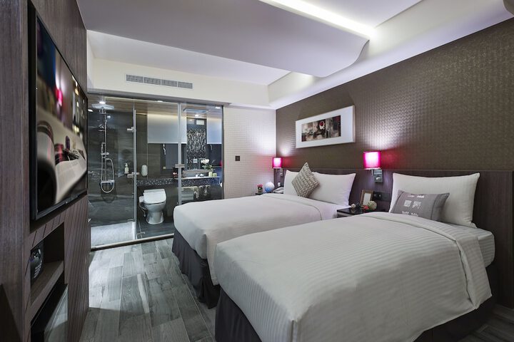 Room 7 of 55