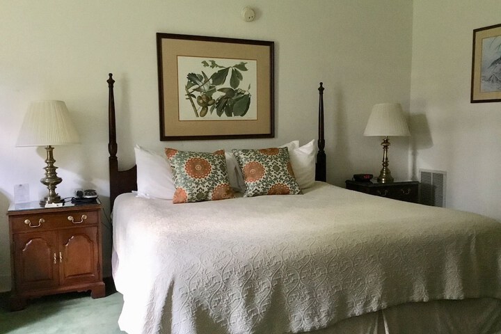 Room 17 of 72