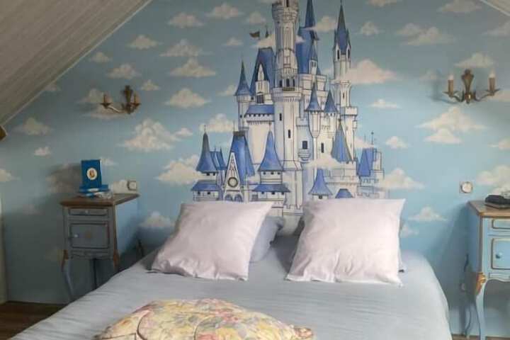 Room 4 of 39