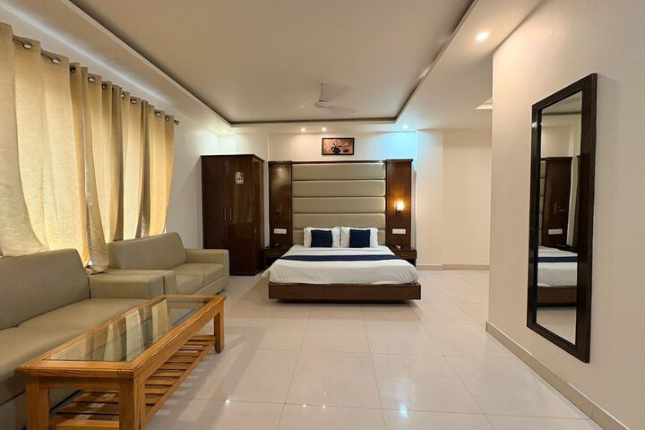 Room 9 of 49