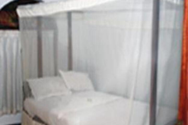 Room 2 of 5