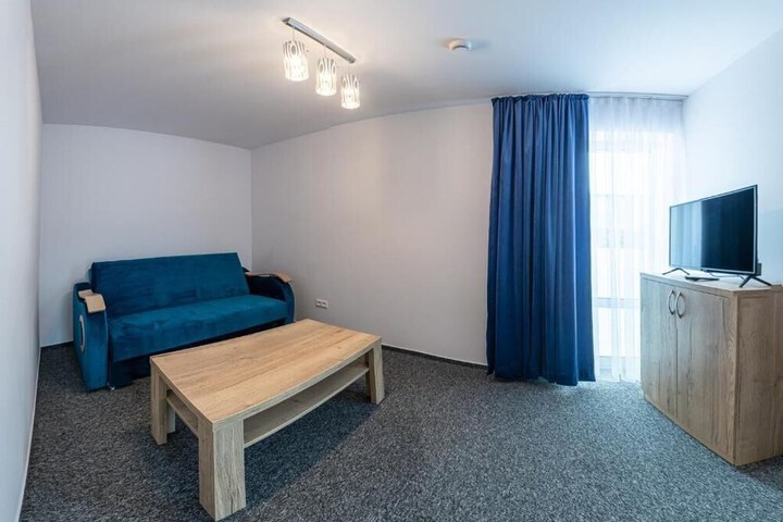Room 14 of 27