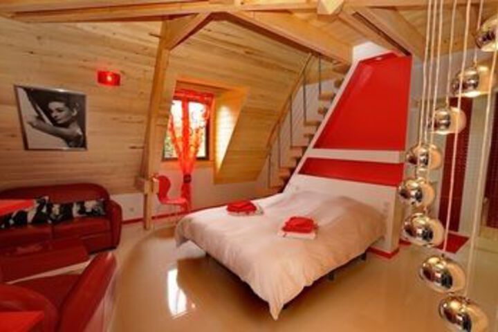 Room 40 of 74
