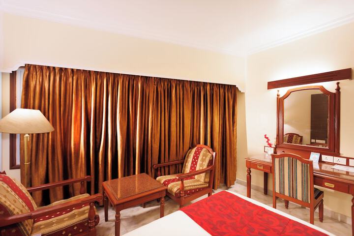 Room 8 of 49