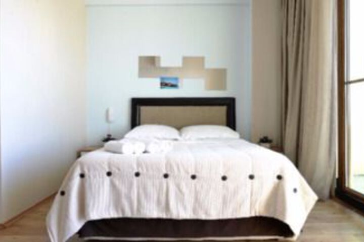 Room 15 of 34