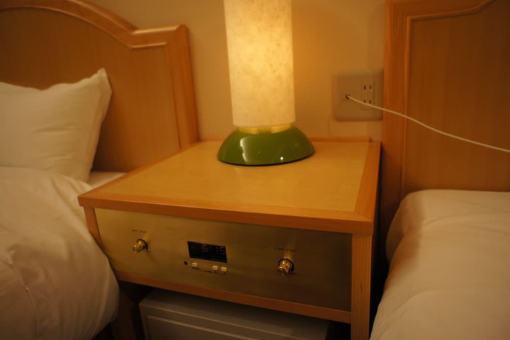 Room 17 of 52