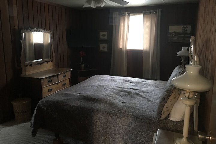 Room 46 of 400