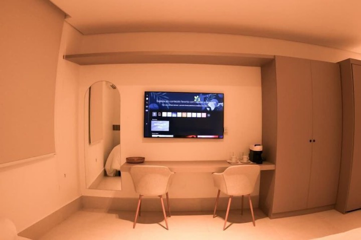 Room 6 of 53