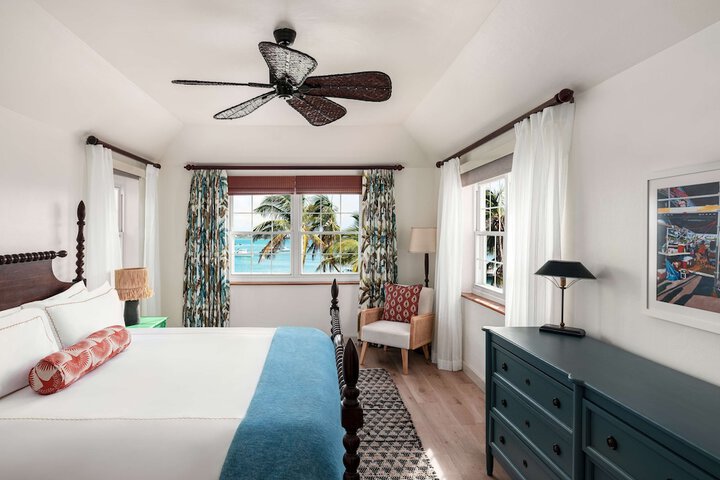 Room 43 of 227