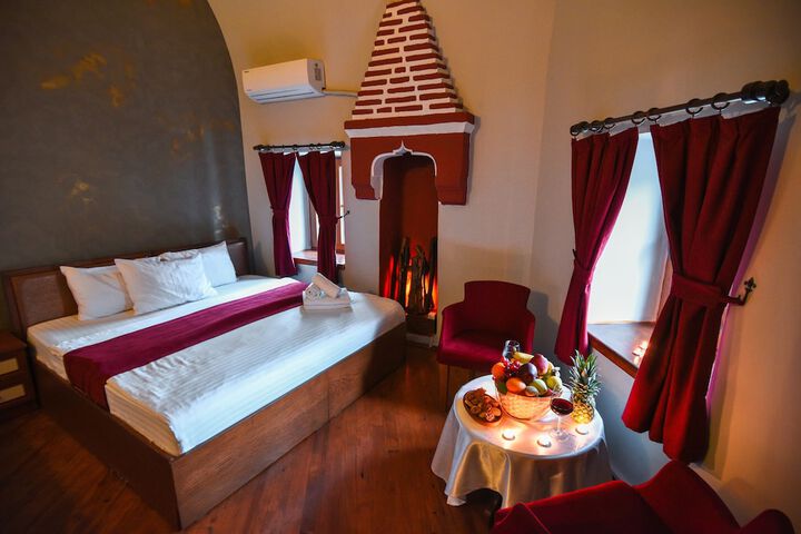 Room 16 of 71