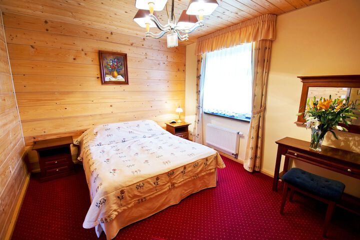 Room 14 of 205