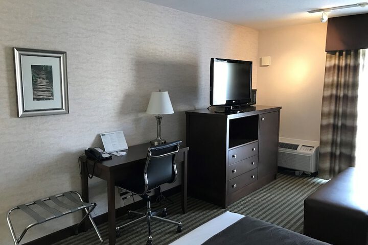 Room 18 of 38