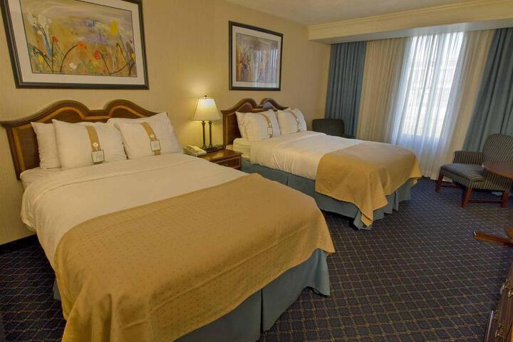 Standard Room, King or Two Doubles (6 of 9)