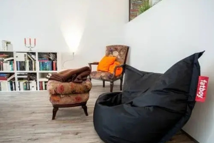 Room 11 of 25