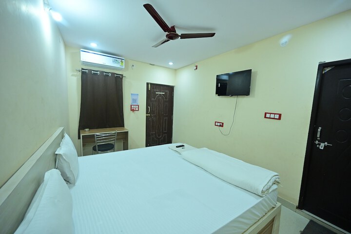 Room 48 of 63