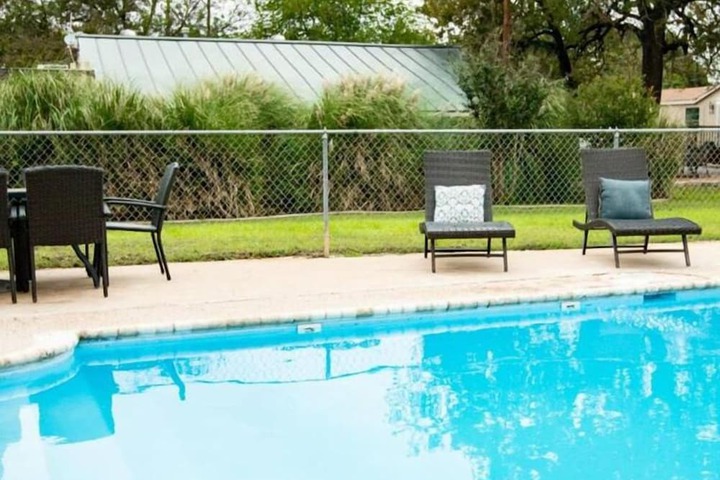 Pool 7 of 14