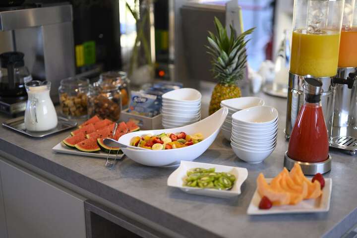 Breakfast/Coffee Service 60 of 71