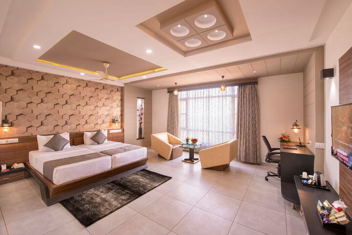 Room 9 of 46