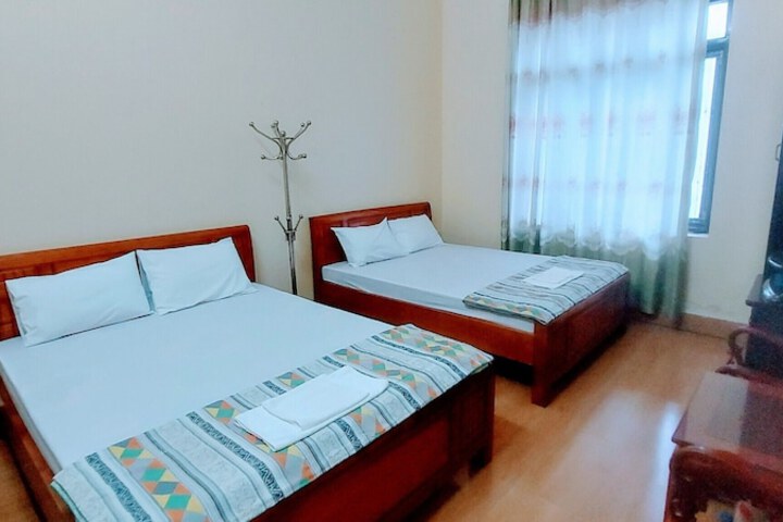 Room 7 of 16