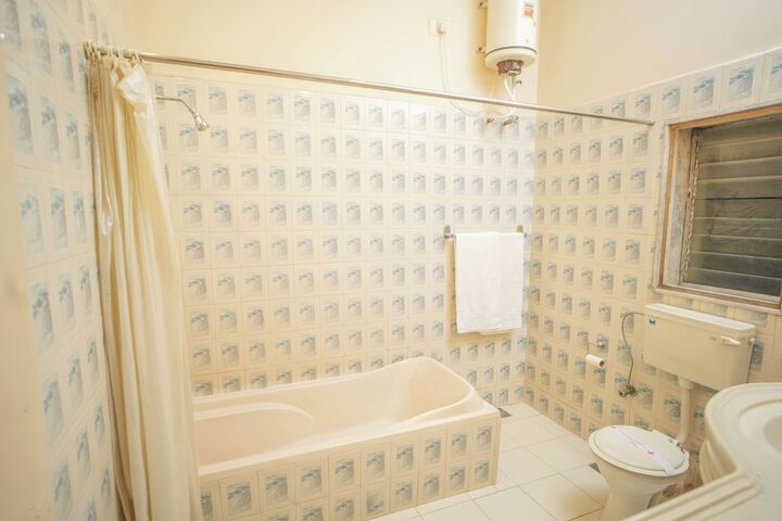 Room 68 of 135