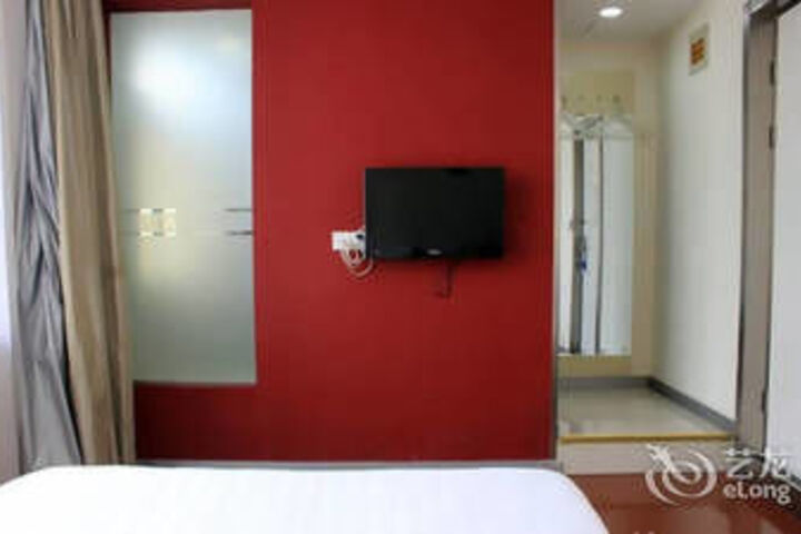 Room 7 of 23