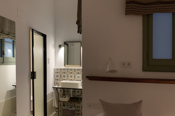 Room 19 of 61