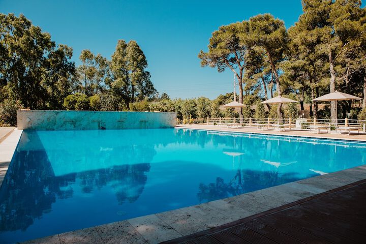 Pool Hotel