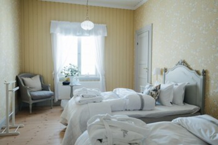 Room 64 of 115