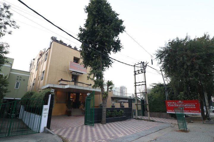 Hotel Entry