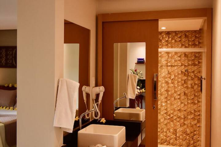 Room 14 of 87