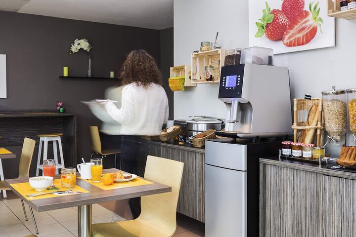 Breakfast area