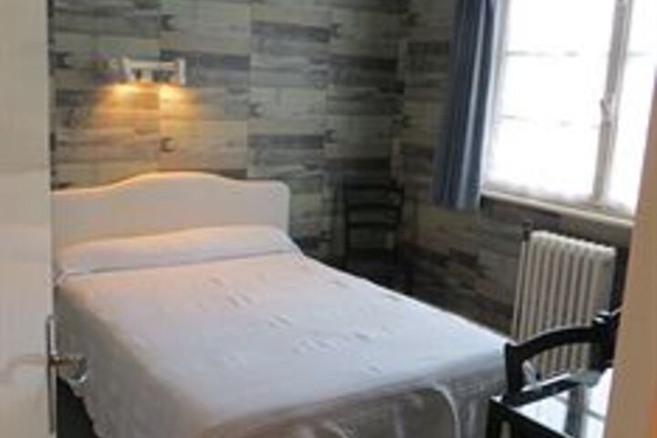 Room 20 of 33