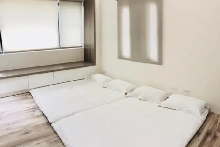 Room 3 of 25