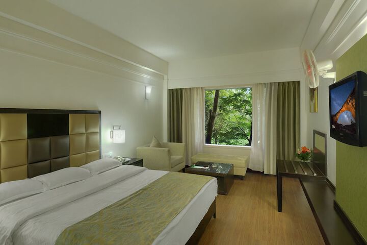 Room 4 of 75