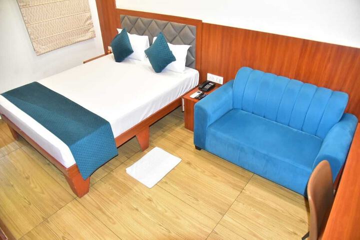 Room 4 of 19