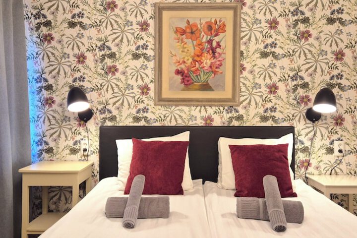 Room 19 of 68