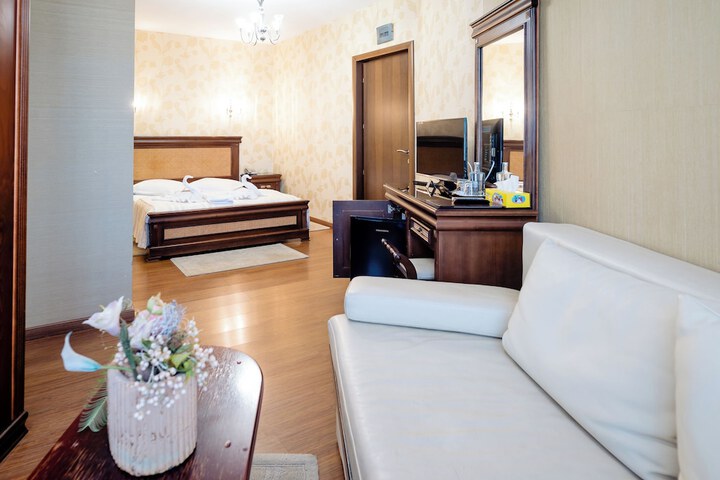 Room 71 of 169