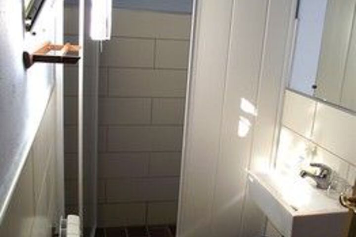 Room 13 of 169
