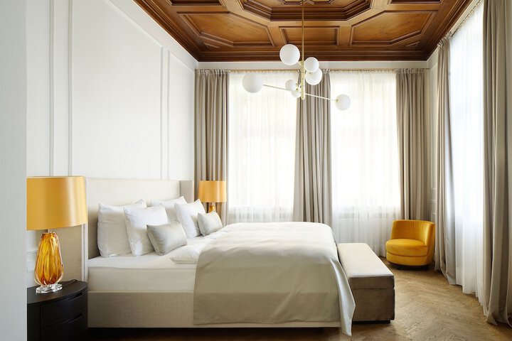 Room 25 of 140