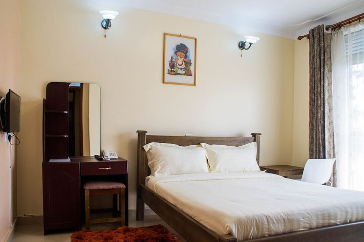 Room 17 of 30